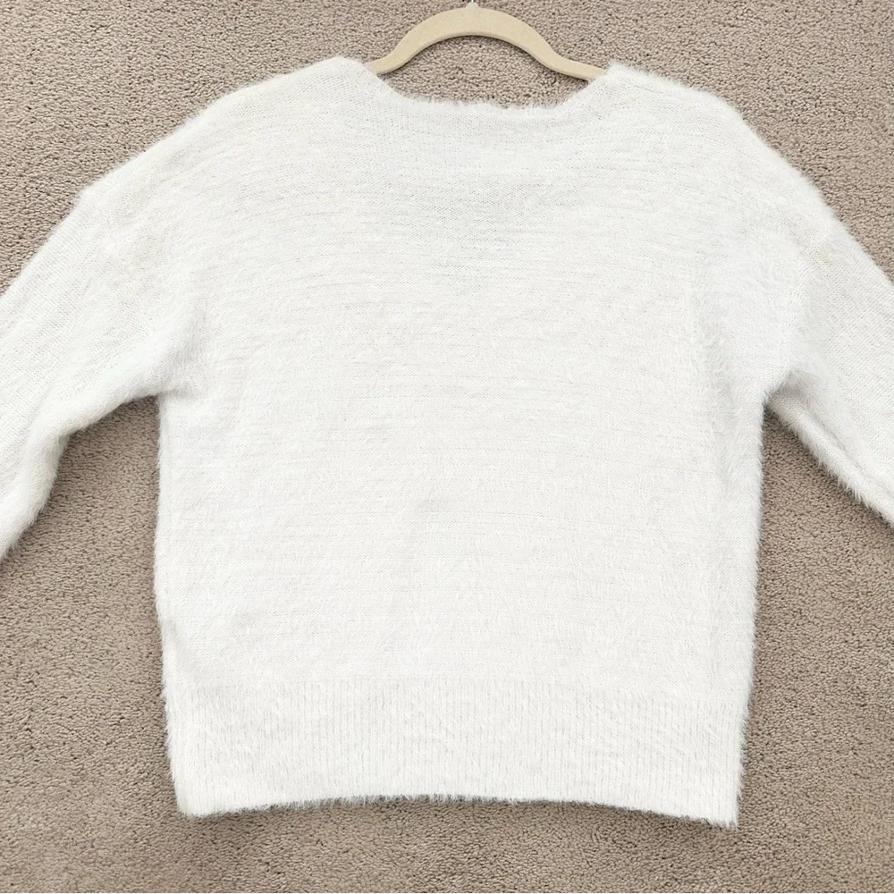 Fluffy White V-Neck Lightweight Fuzzy Sweater - Fall / Holiday / Soft & Cozy